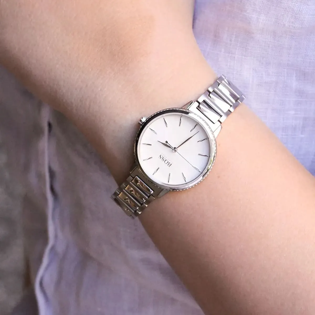 1502539-hugo-boss-watch-women-silver-dial-metal-stainless-strap-quartz-battery-analog-three-hand-signature_12.jbg Hugo Boss Watch For Women 1502539 - Image 12