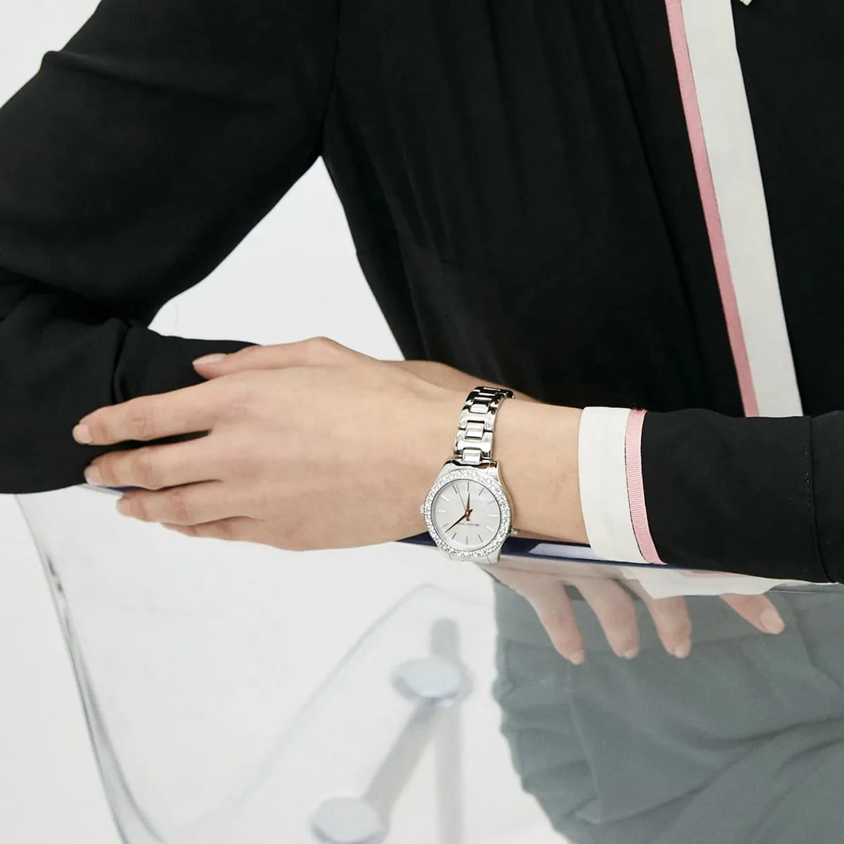 mk4556-michael-kors-watch-women-crystals-white-dial-metal-stainless-steel-silver-strap-quartz-battery-analog-three-hand-liliane_9.jbg Michael Kors Watch For Women MK4556 - الصورة 8