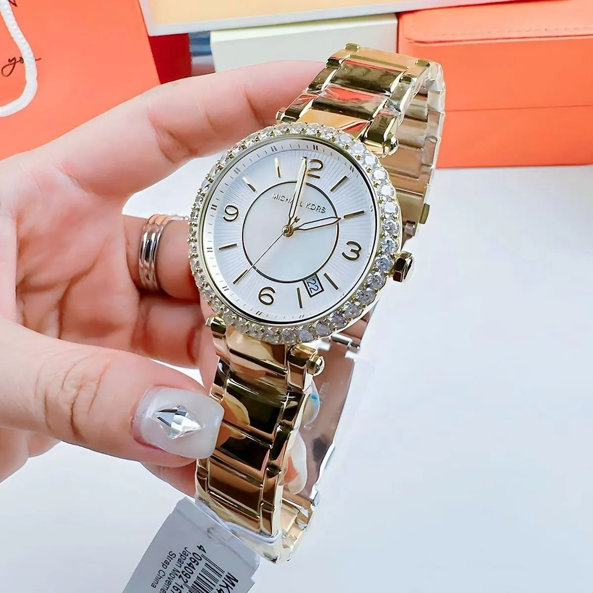 mk4693-michael-kors-watch-women-crystals-white-dial-metal-stainless-steel-gold-strap-quartz-battery-analog-three-hand-parker_11.jbg Michael Kors Watch For Women MK4693 - Image 11