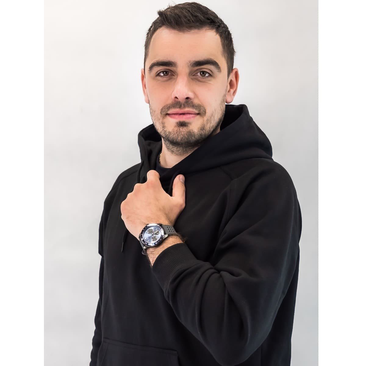 w1108g6-guess-watch-men-gray-rubber-odyssey-hand-8 Guess Watch For Men W1108G6 - Image 8